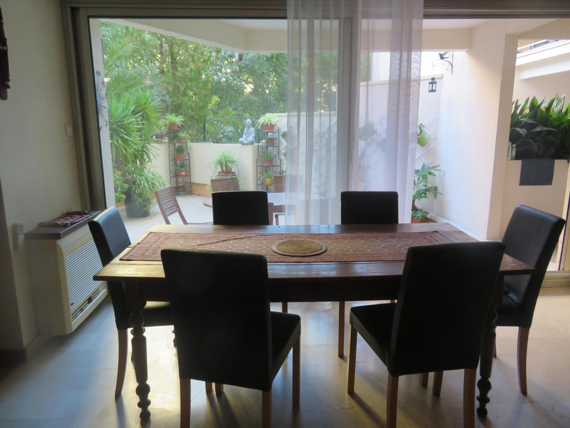 Grand Appartement Central Avec Terrasse Montpellier Exteriör bild